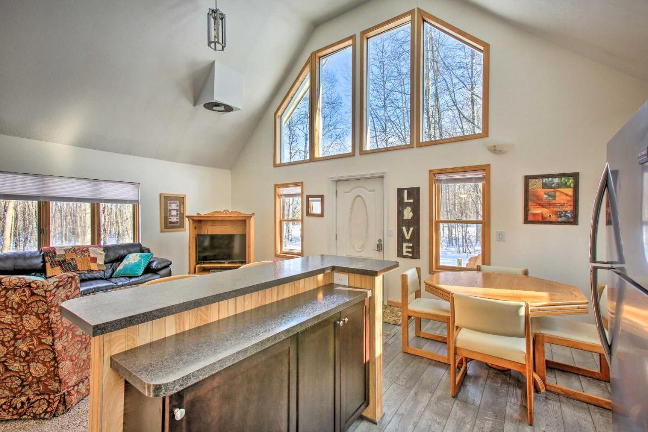 Lakes Of The North Home On Snowmobile And Atv Trail! Mancelona Exterior foto